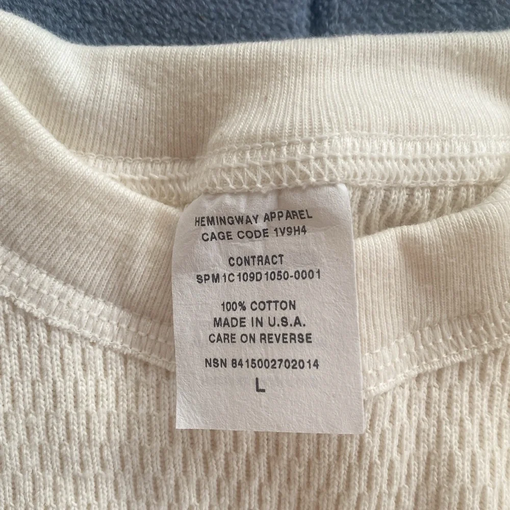 Vintage army Hemingway heavy weight therma top size large - Picture 2 of 4